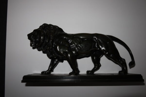 Bronze Skulptur " Löwe " signiert A.L. Barye